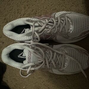 New Balance White and Pink Sneakers 860